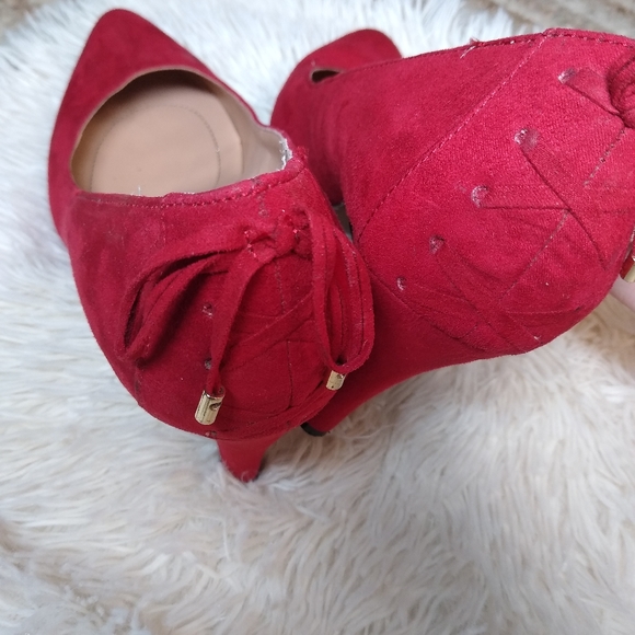 Coach and Four Red heels - Picture 3 of 7